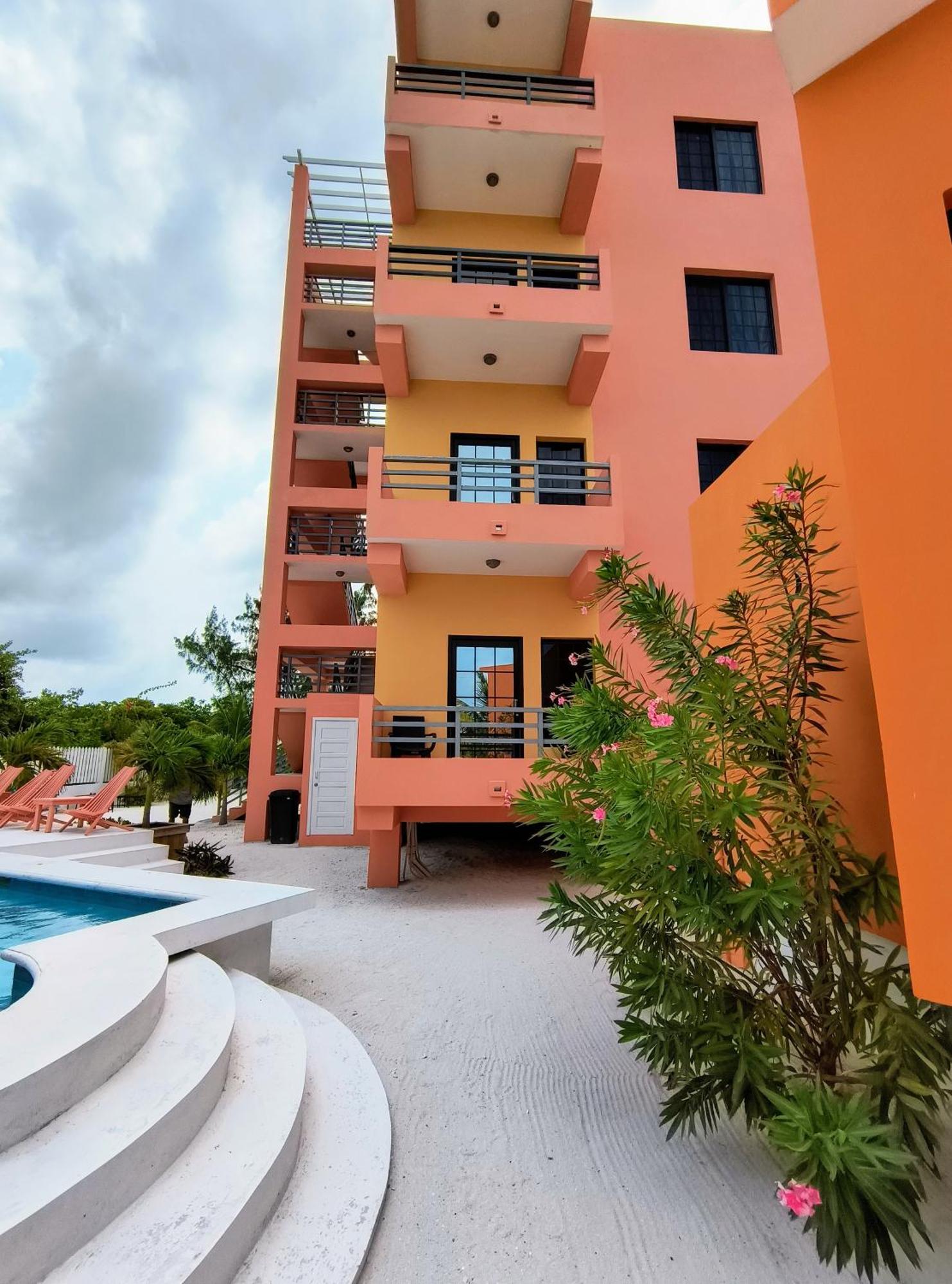 Aparthotel Bay Towers Cayo Caulker Exterior foto