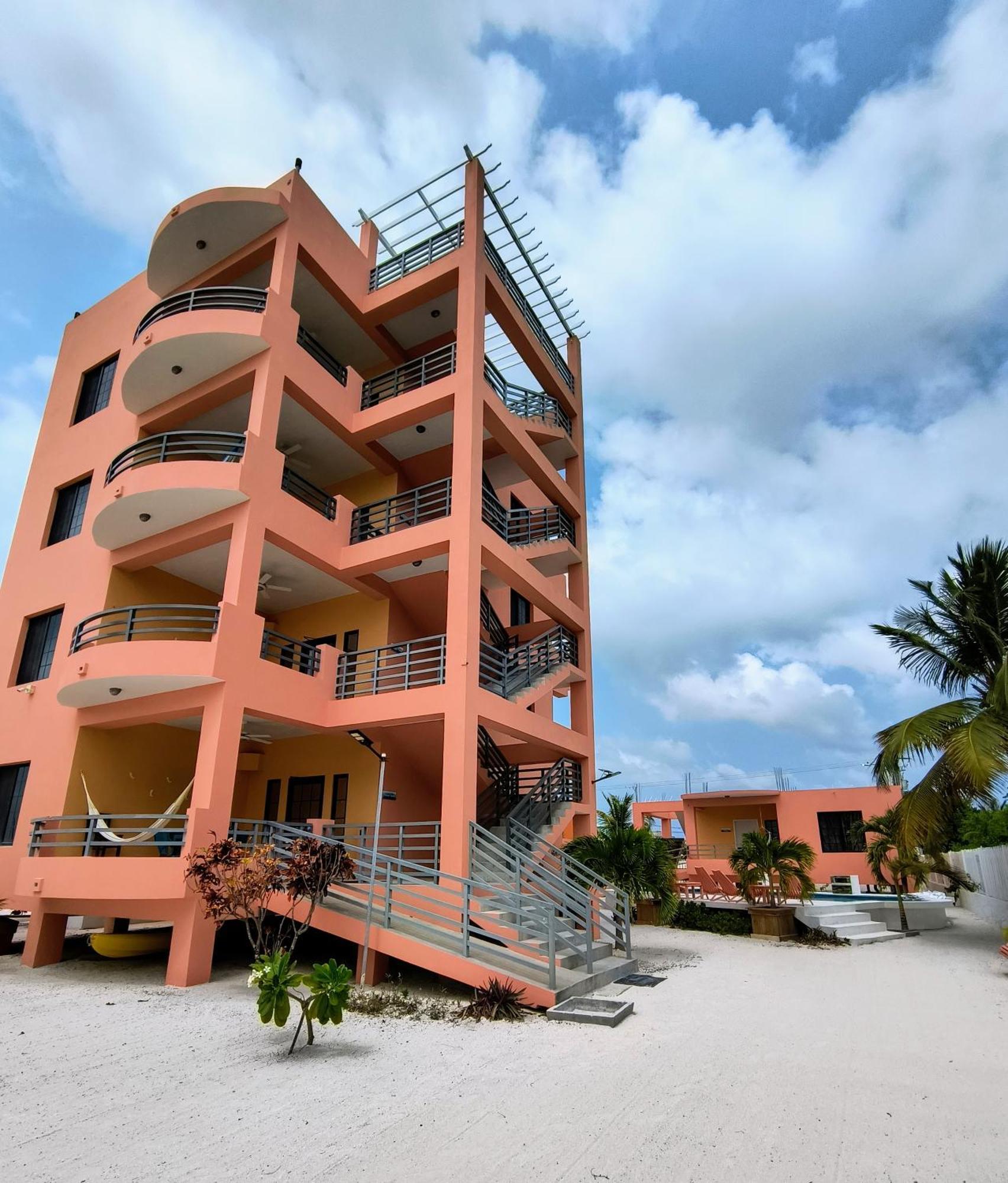 Aparthotel Bay Towers Cayo Caulker Exterior foto